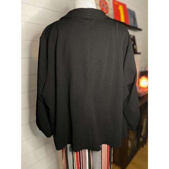 Maurice’s Black Flowy Blazer - Picture 5 of 6